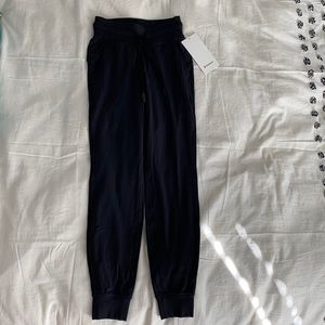 NWT Lululemon Ready to Rulu joggers size 0